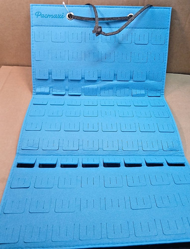 Storage case hanging - case,